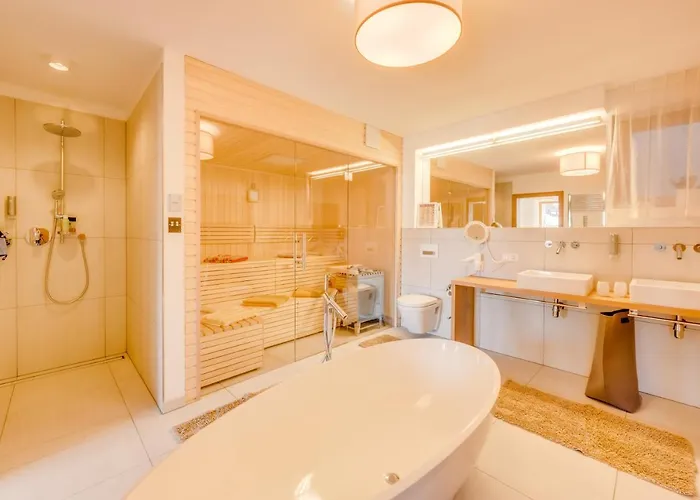 Апартаменти Luxus - Zentral - Poolblick Mit Sauna Зефельд-ін-Тіроль