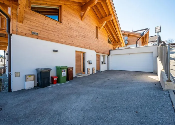 Luxus - Zentral - Poolblick Mit Sauna