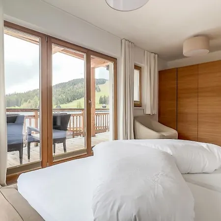 Luxus - Zentral - Poolblick Mit Sauna Seefeld in Tirol